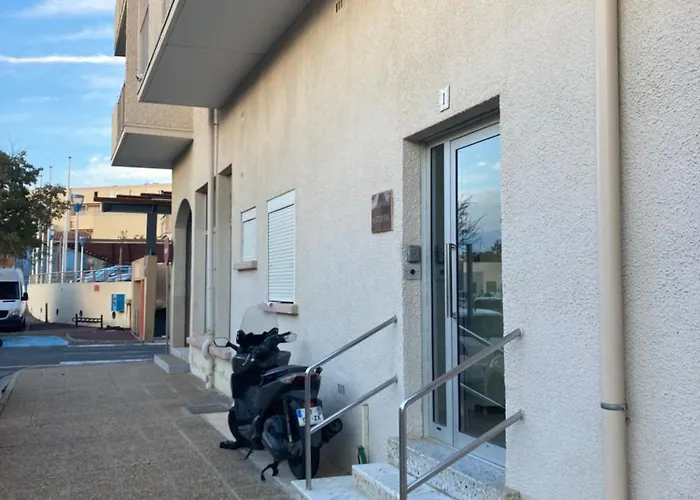 Superbe A En Roussillon Proche De La *